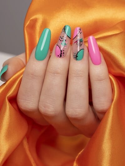 nail art unghie mandorla